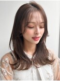 斜めバングモテ髪くせ毛風カールレイヤーカットサイドバング