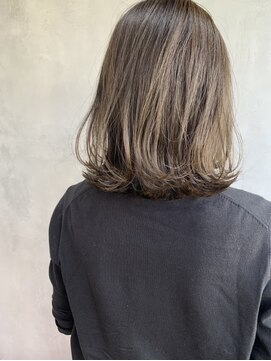 キチ(kichi.) [kichi.] レイヤーカット×くすみベージュ