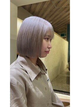 ティグルカゴシマ(TIGRE kagoshima) 切りっぱなしボブ×ホワイトグレー