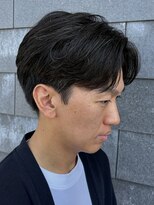 ヒュイル バイ ニアウ(Hwyl by Niau)&nbsp;メンズマッシュセンターパートスパイラルパーマニュアンスパーマ