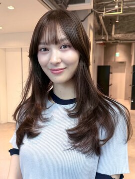 アルバム 銀座(ALBUM GINZA) ロング暗めカラーグレージュ韓国ヘア顔周りレイヤー_F1116