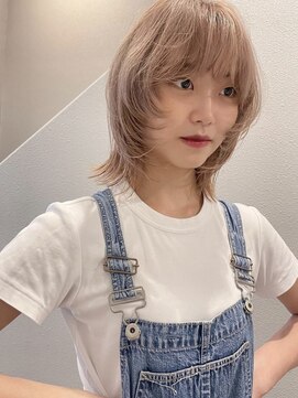 ロンド 表参道店(Lond) ウルフカット ハイトーン ベージュカラー