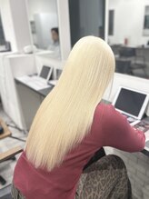 カラ ヘアーサロン(Kala Hair Salon)&nbsp;ブロンド/ホワイトブロンド/ケアブリーチ