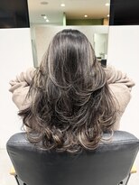 ソルア 上本町(solua)&nbsp;レイヤー/白髪ぼかし/ハイライト/髪質改善/30代/40代