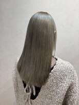 ネウィ 大分中央町店(newi) カーキベージュハイトーン透明感カラー艶ストレート