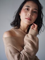 エラ(ELLA) ゆるふわ大人パーマで上品な美しさを