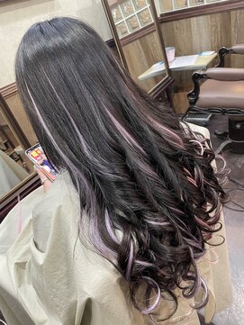 ディー エメ(D-aimer-) 左：薄パープル×右：薄ピンクの全体メッシュエクステ