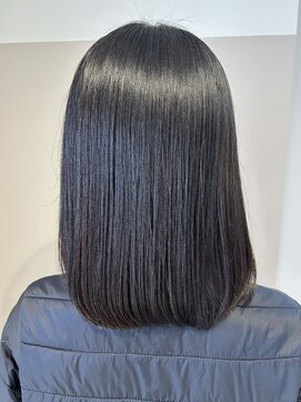 エイム(AIM) 酸性ストレート×ボブ