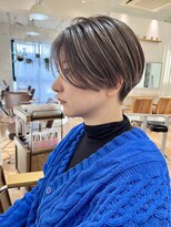 ロマリア(Lomalia) 【Lomalia】馴染むハイトーン/イメチェンハイライトショート