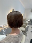 柔らかフォルムの丸みショートボブ