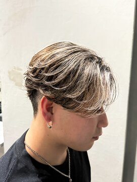 ドアーズ 西金沢(DOORS) バレイヤージュ風ハイライト