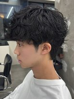 ウェイビーエフティフィフス 横浜西口(WAVEY ft.fifth)&nbsp;横浜シャドウパーマ緩めスパイラルパーマッシュウルフ20代30代