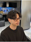 波巻きスパイラル　サーフカール　センターパート　縦落ちパーマ