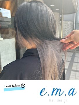 エマヘアデザイン(e.m.a Hair design) インナーホワイト
