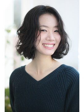 ミスエッセンス(MISS ESSENCE) 冬にお勧めしたい重軽ウエーブボブ