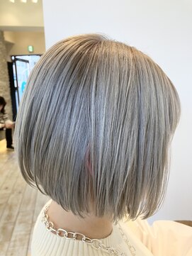 ローブ バイ ディベスト(LOVED by Dbest) ハイトーン×バルーンボブ