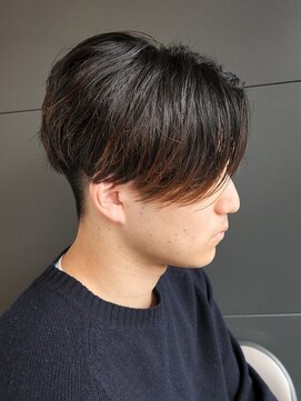 ニアウ 伊勢崎連取店(Niau) 刈り上げマッシュ前下りセンターパートメンズ