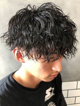 ザ マイル(The mile)の写真/メンズの為の美容室☆トレンドに合わせたスタイル[Men’s /ツイストスパイラルパーマ/フェザーパーマ/眉毛]