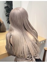 ヴァーディ オモテサンドウ(Vardy omotesando)&nbsp;ホワイトベージュ・ハイトーンロング・表参道ケアブリーチ・吉永