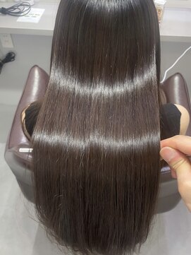 ライア 下北沢(laia) サラサラロングヘア【髪質改善 下北沢 トリートメント】