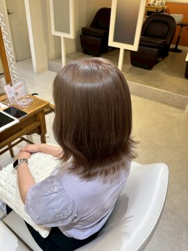 スペックホルダーミミ(Spec Holder mimi) 大人の外ハネラベージュ