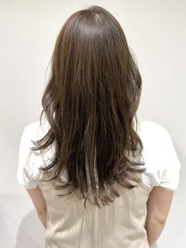 柔らかベージュ