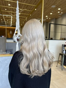 アース 南草津店(EARTH) ホワイトカラー