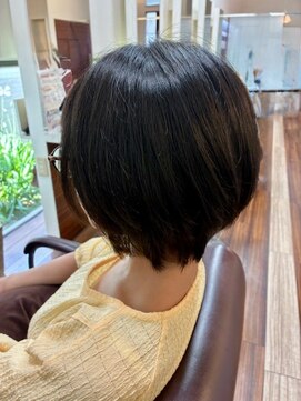 アロマエミュー(aroma emue) 襟元スッキリのナチュラルボブ
