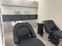 Retowa【9月1日NEW OPEN（予定）】の雰囲気（癒しのフラットシャンプー台で至福の時間を）