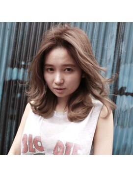 リッコ 横浜(ricco) riccoセミディ