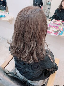 カキーン(cakeen) 20代30代40代☆大人可愛い透明感シースルーグレーベージュ