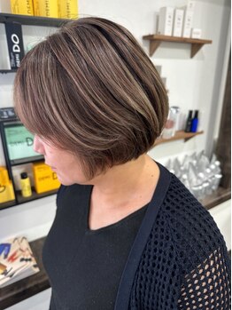 エメヘアデザイン ルイス(Aimer Hair Design Lewis)の写真/高いカット技術で理想のスタイルをお作り＊丁寧なカウンセリングでクセの原因を探り扱いやすい仕上がりへ！