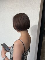 エー(a.)&nbsp;ボブ