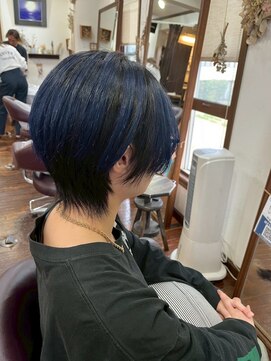 美容室 メザミー MESAMIES 奥行きショート*ハンサムショート*ブルーカラー*20代30代