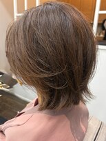 カシー(Casii)&nbsp;40代からの外ハネ短めボブ