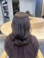 リファインド(REFINED)&nbsp;こっくりブラウンでツヤツヤに　AYANO