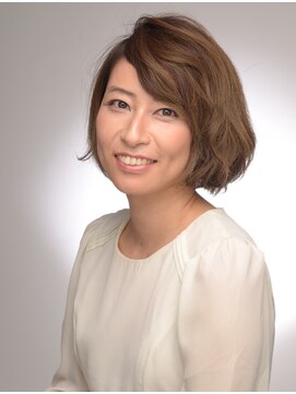 アトリエシーオー(atelier co) 甘辛ミックスで攻める大人ショートボブ