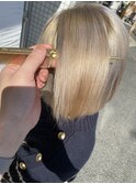 ペールホワイトシルバー