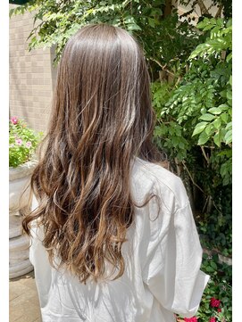 ファーレンピュアスウィート(fahren-pure-suite) 愛されロングヘア