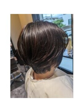 エーメイド(A made) 大人可愛い20代30代40代黒髪前下がりショートボブ丸みショート