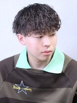 プルーブトウキョウ 渋谷(PROVE TOKYO)&nbsp;波巻きスパイラルパーマ前下がりラウンドマッシュ刈り上げメンズ