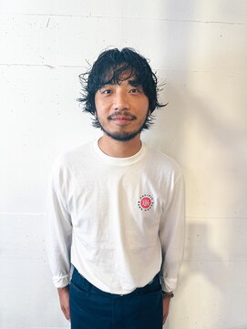 イーズ(e's) 簡単スタイリングで周りと差のつくmen's perm【e's 諸星】