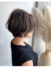 イロ(iro) 大人可愛いこっくりショートボブ/ダークグレージュ