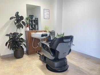 癒し床屋 ゆう寿の写真/男性のための“癒し床屋ゆう寿”1席のみ寛ぎ空間。顔そり、マッサージがお薦め◎当店で髪もココロも整う―