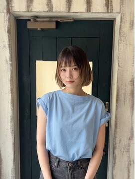 ニーゼロゼロナナ(2007) 【ふんわり軽い】レイヤーボブ×小顔シルエット