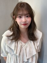 カルマ(KARMA)&nbsp;ブリーチなしダブルカラーでふんわりオリーブベージュ
