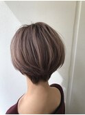 大人可愛い20代30代40代小顔ワンサイドショートボブ丸み前下がり