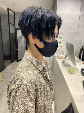 アンダーバーホワイト(_WHITE) 松尾蓮　前下がりセンターパート