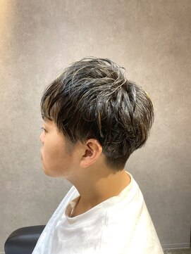 エルクロノス(L.Chronus) 刈り上げ×マッシュ