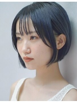 ミスグランディーヴィラス(Miss Grandee VILLAS) 前髪ありツヤ感ブルージュショートボブ10代20代30代